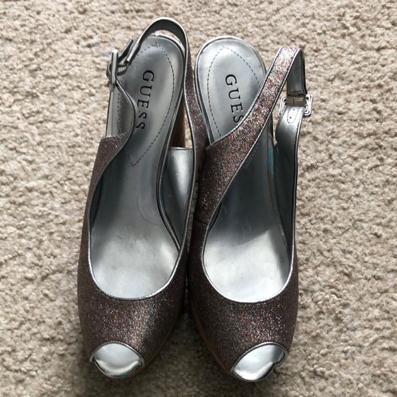 Guess wedges - Picture 1 of 6